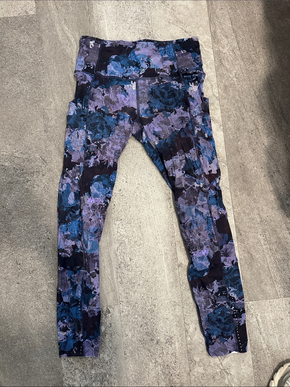 Lulu lemon Floral Print Active Leggings in Purple and Blue